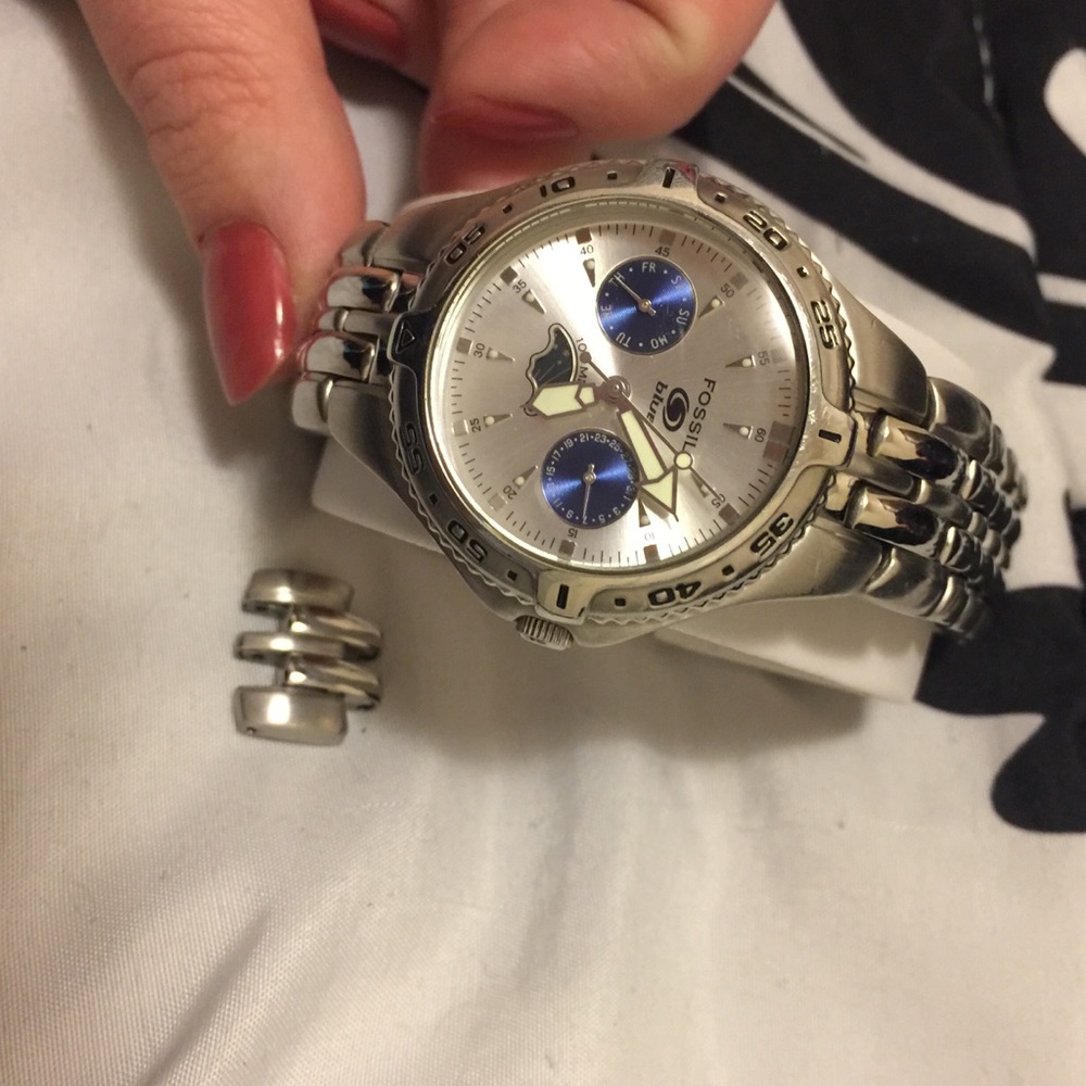 Fossil watch w NEW battery
